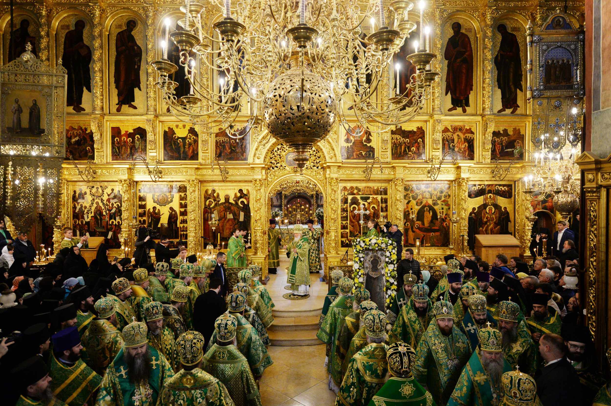 Божественная литургия в Троице-Сергиевой лавре